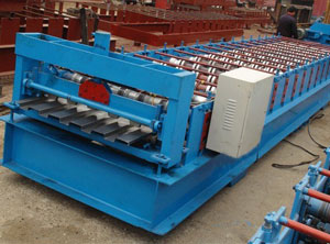 彩鋼壓瓦機全自動與半自動的區(qū)別